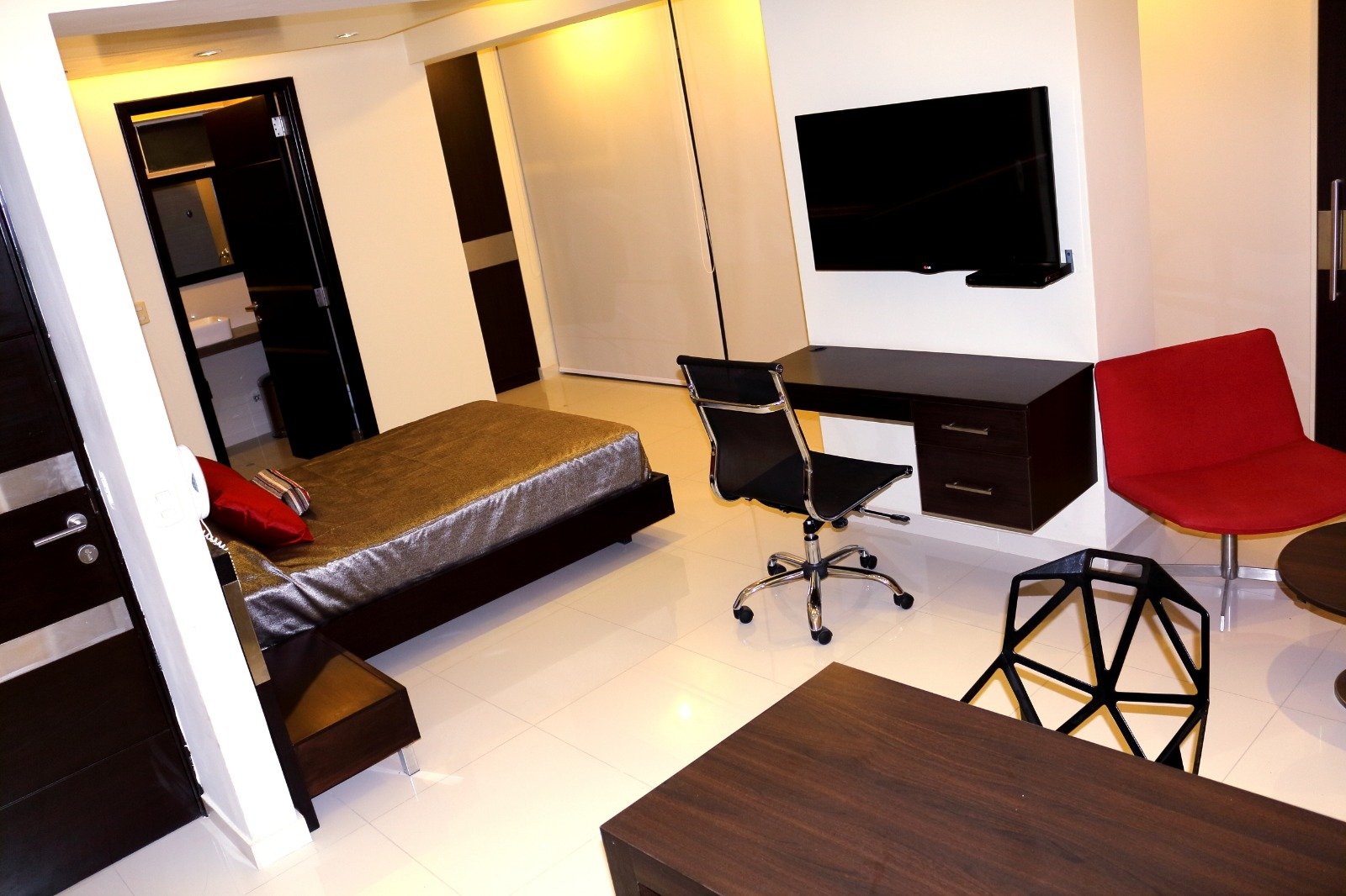 Silver Suite